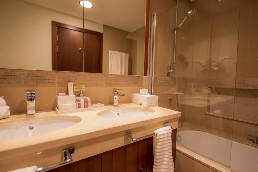 First Class 3Br With Full Burj Khalifa And Fountain View Дубай Екстериор снимка