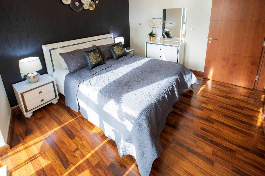 First Class 3Br With Full Burj Khalifa And Fountain View Дубай Екстериор снимка