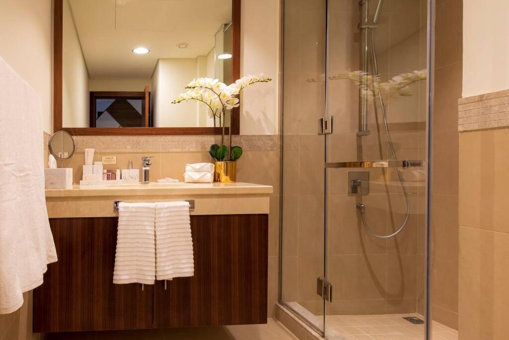 First Class 3Br With Full Burj Khalifa And Fountain View Дубай Екстериор снимка