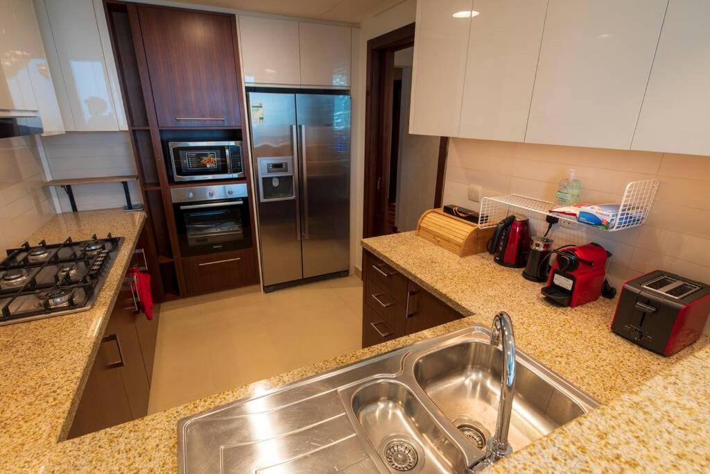 First Class 3Br With Full Burj Khalifa And Fountain View Дубай Екстериор снимка